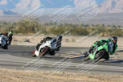 media/Dec-07-2025-CVMA (Sun) [[3e7d2de5dc]]/Race 18-Formula Twins-Formula 40 UL/